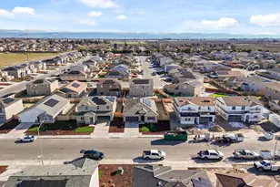 889 S Philip Ave, Fowler, CA 93625 - Photo 37