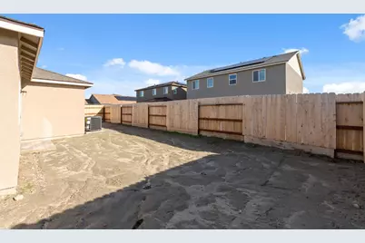 889 S Philip Avenue, Fowler, CA 93625 - Photo 29