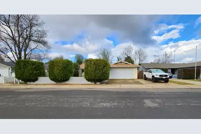 2332 Venus Way, Redding, CA 96002 - Photo 5