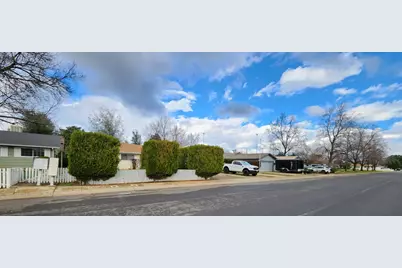 2332 Venus Way, Redding, CA 96002 - Photo 3