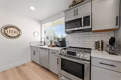 5812 W 2nd Street, Rio Linda, CA 95673 - Photo 3
