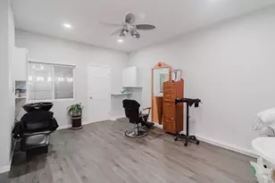 9880 Izilda Ct, Sacramento, CA 95829 - Photo 3