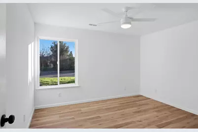 517 E Grove Avenue, Atwater, CA 95301 - Photo 13