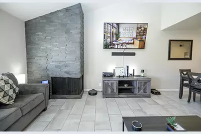 3722 W Benjamin Holt Drive #16, Stockton, CA 95219 - Photo 9