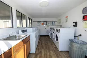 3722 W Benjamin Holt Dr, Stockton, CA 95219 - Photo 37