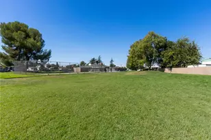 Tiki Ln, Sacramento, CA 95828 - Photo 33