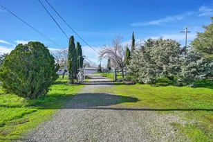 3542 Hokan Ln, Wheatland, CA 95692 - Photo 5