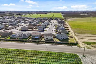 1482 W Clara Ave, Fowler, CA 93625 - Photo 7