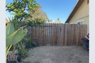 7660 Jacaranda Court, Sacramento, CA 95828 - Photo 21