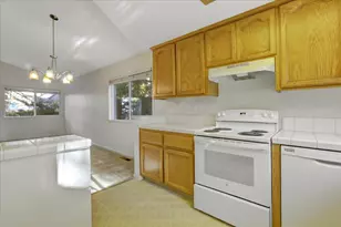 353 Vistamont Dr, Grass Valley, CA 95945 - Photo 13