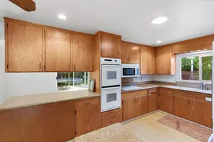 618 Elmwood Dr, Davis, CA 95616 - Photo 15