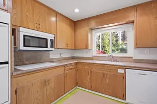 618 Elmwood Dr, Davis, CA 95616 - Photo 15