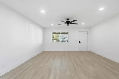 4901 Mascot Avenue, Sacramento, CA 95820 - Photo 3