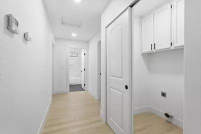 4901 Mascot Avenue, Sacramento, CA 95820 - Photo 9