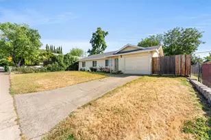 6353 La Cienega Dr, North Highlands, CA 95660 - Photo 3