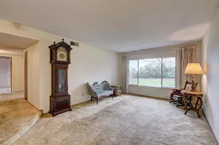 8467 Hidden Valley Cir, Fair Oaks, CA 95628 - Photo 9