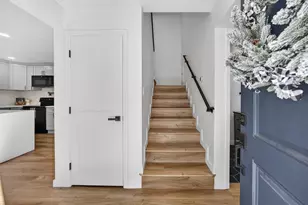 27 Park W Ct, Sacramento, CA 95831 - Photo 7