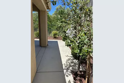 1050 Pacifico Lane, El Dorado Hills, CA 95762 - Photo 7