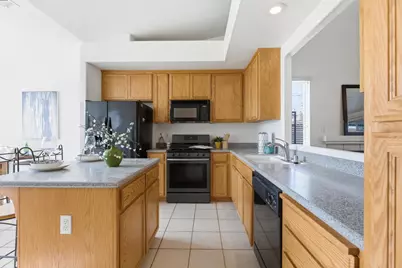 1131 Meadowbrook Court, Manteca, CA 95336 - Photo 5