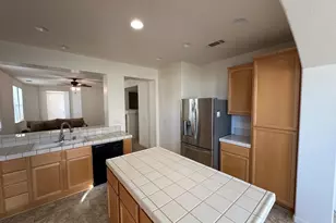 1649 Maidencane Way, Los Banos, CA 93635 - Photo 9