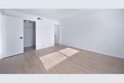 8819 Sharkey Avenue, Elk Grove, CA 95624 - Photo 17