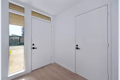 8819 Sharkey Avenue, Elk Grove, CA 95624 - Photo 9