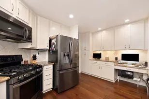 9455 Laguna Lake Way, Elk Grove, CA 95758 - Photo 29