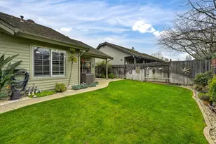 9455 Laguna Lake Way, Elk Grove, CA 95758 - Photo 61