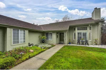 9455 Laguna Lake Way, Elk Grove, CA 95758 - Photo 9