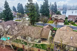 9455 Laguna Lake Way, Elk Grove, CA 95758 - Photo 77