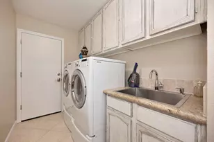 9455 Laguna Lake Way, Elk Grove, CA 95758 - Photo 37