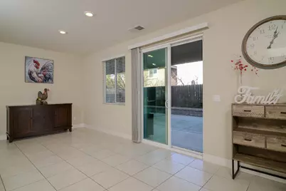 9523 Sauterne Way, Elk Grove, CA 95624 - Photo 7