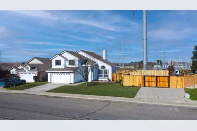 1684 E G Street, Oakdale, CA 95361 - Photo 1