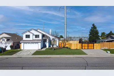 1684 E G Street, Oakdale, CA 95361 - Photo 5