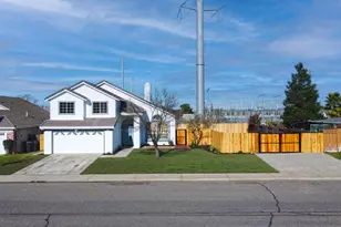 1684 E G St, Oakdale, CA 95361 - Photo 5