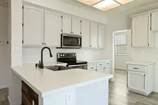 988 Padbury Ct, Galt, CA 95632 - Photo 17