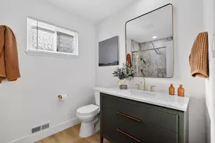 7170 Westmoreland Way, Sacramento, CA 95831 - Photo 59