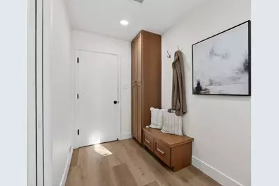 7170 Westmoreland Way, Sacramento, CA 95831 - Photo 15