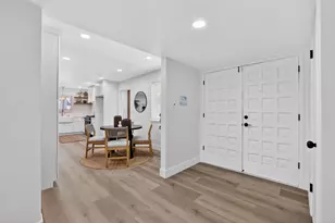 7170 Westmoreland Way, Sacramento, CA 95831 - Photo 9