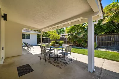 7170 Westmoreland Way, Sacramento, CA 95831 - Photo 75