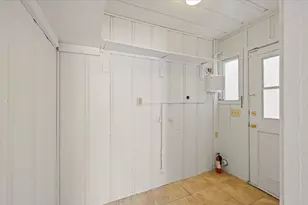 2305 Cantalier St, Sacramento, CA 95815 - Photo 9