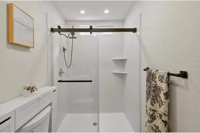 1124 Acacia Avenue, Sacramento, CA 95815 - Photo 21