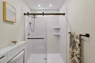 1124 Acacia Ave, Sacramento, CA 95815 - Photo 21