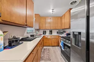 7701 39th Ave, Sacramento, CA 95824 - Photo 5