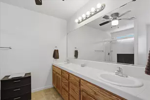 988 Monterey St, Madera, CA 93637 - Photo 19