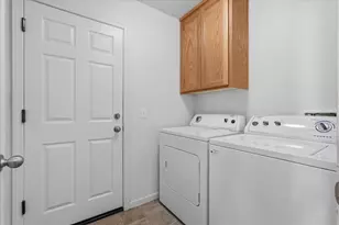 988 Monterey St, Madera, CA 93637 - Photo 25