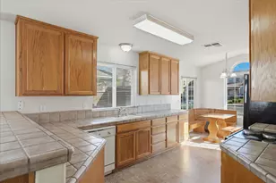 988 Monterey St, Madera, CA 93637 - Photo 11