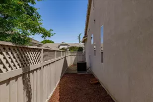 7736 Rosestone Ln, Roseville, CA 95747 - Photo 19