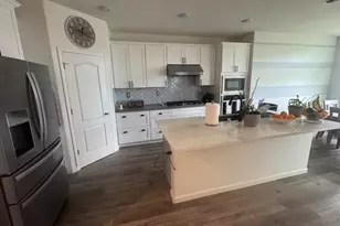 9475 Pasaje Pl, Elk Grove, CA 95624 - Photo 5