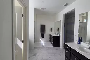 9475 Pasaje Pl, Elk Grove, CA 95624 - Photo 17